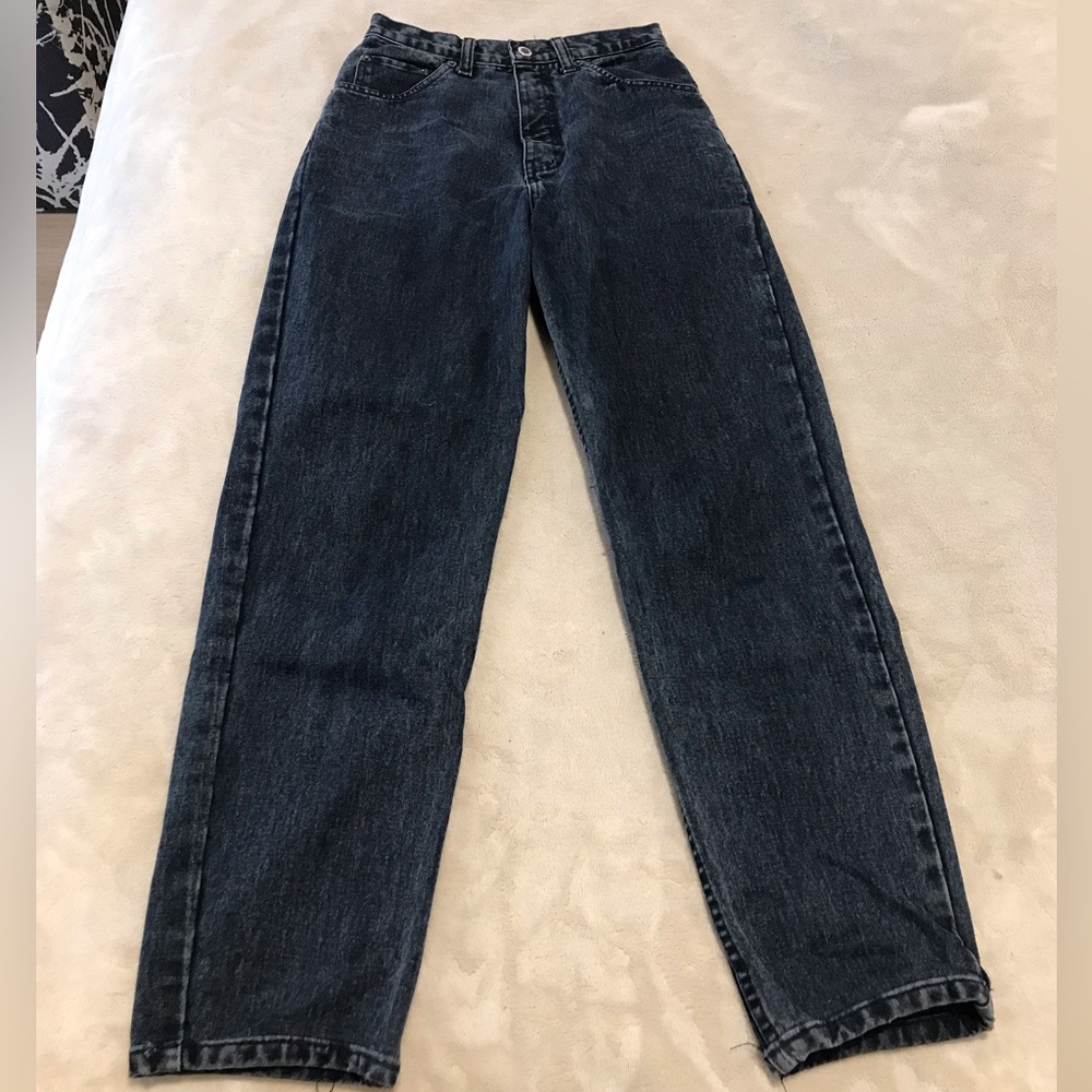 Attitude straight leg high waisted jeans